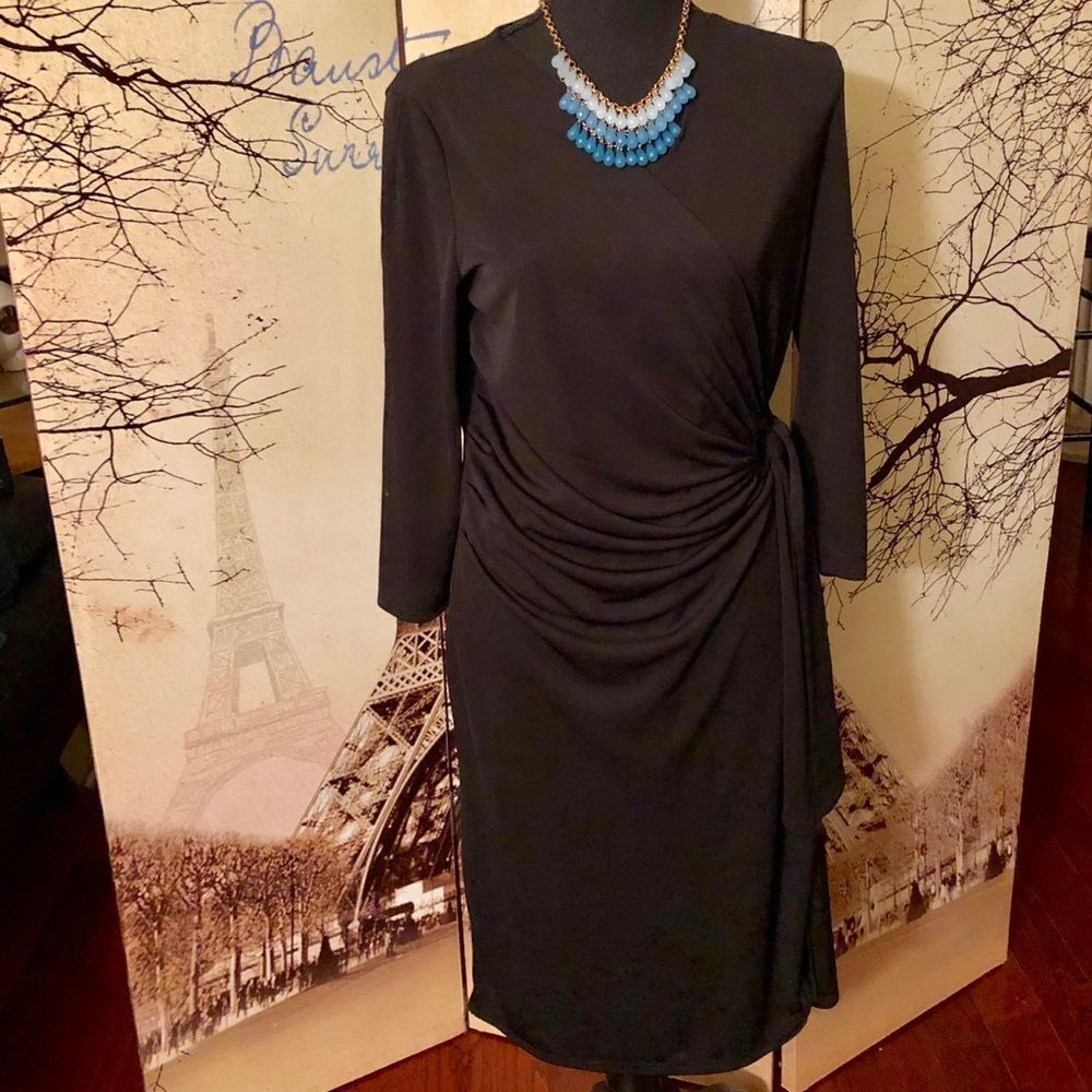 New York and Co Wrap Dreas